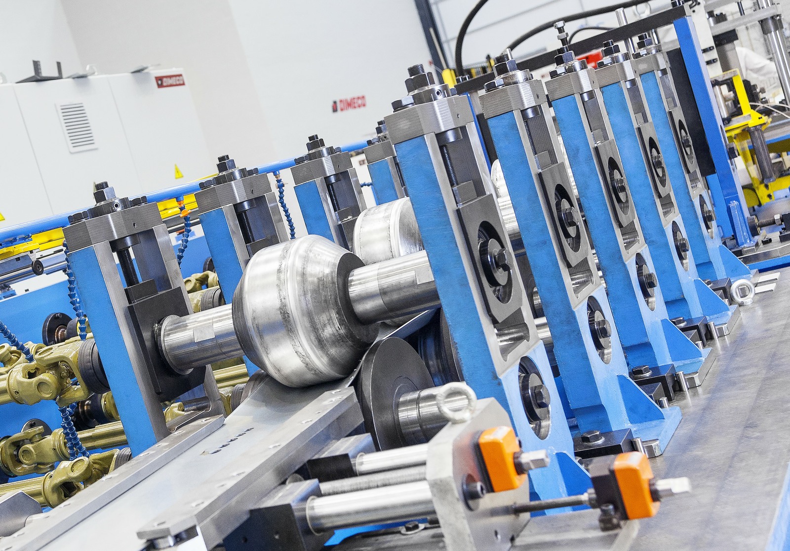 Double layer roll forming machine